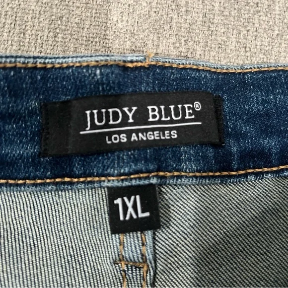 Judy Blue Dark Wash Jean Shorts - Picture 3 of 7